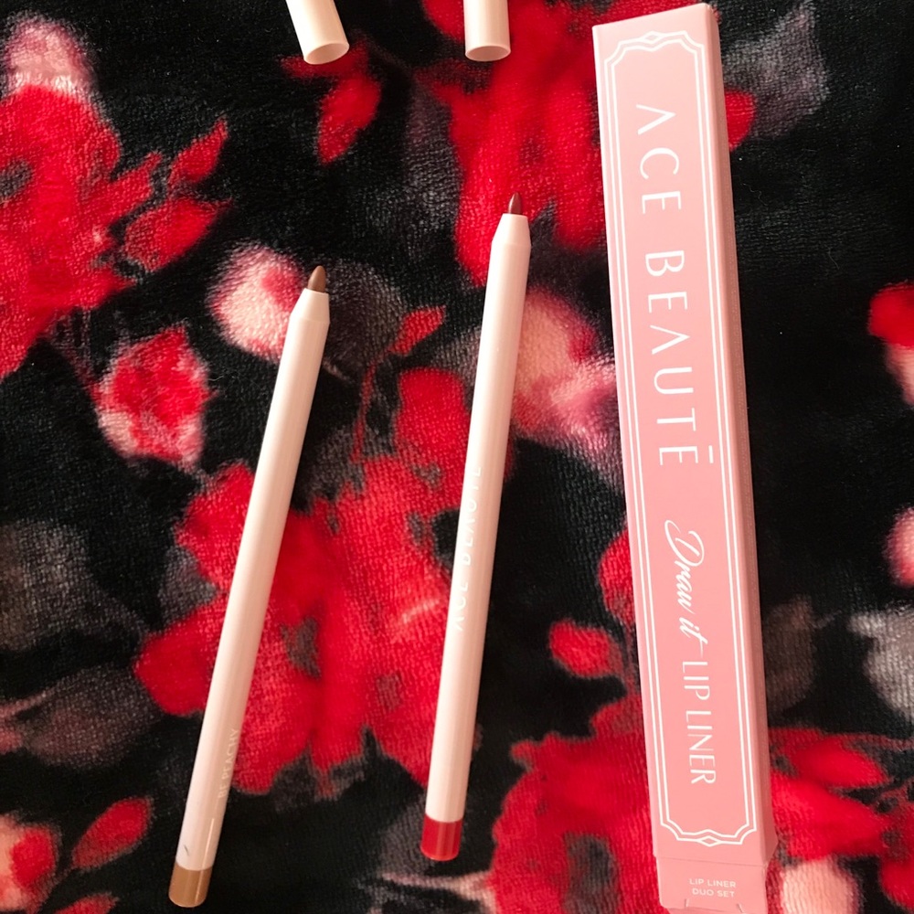 Ace Beaute Lip Liner Duo